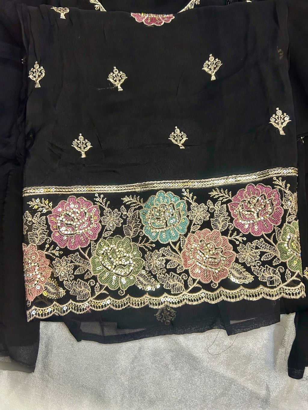 Noir Gulzar Grace Suit Set