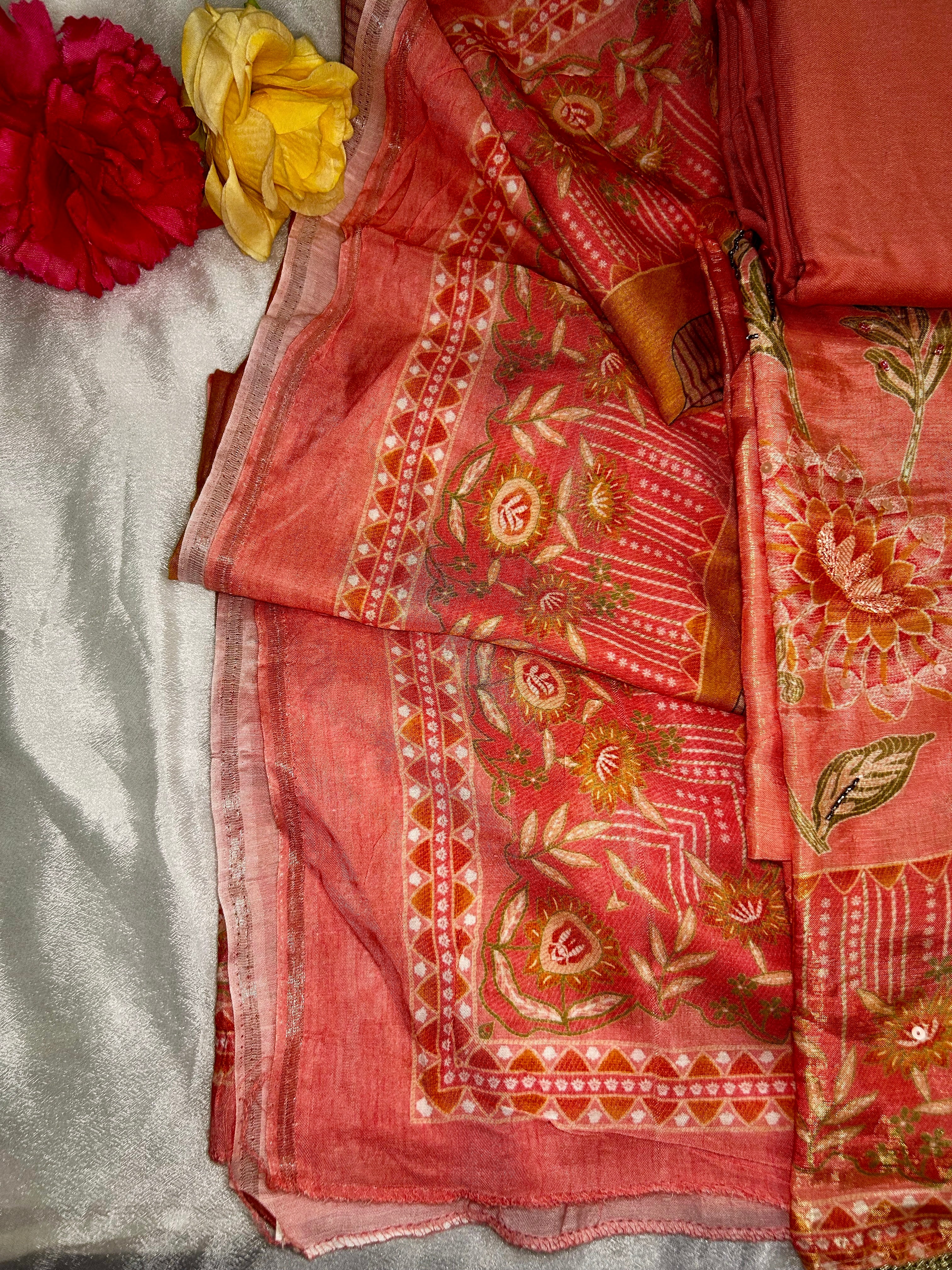 Sunehri Phool Peach Set